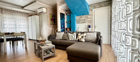 3 rooms House in L'Aquila, Italy No. 379116 4