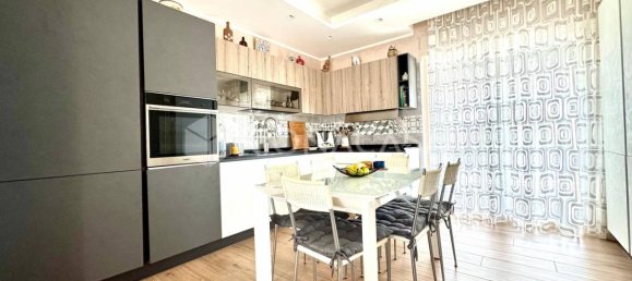 3 rooms House in L'Aquila, Italy No. 379116 9