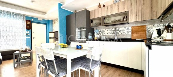 3 rooms House in L'Aquila, Italy No. 379116 8