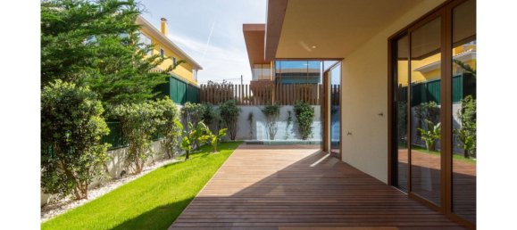 4 bedrooms Villa in Cascais, Portugal No. 34093 2