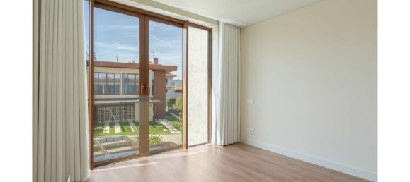 4 bedrooms Villa in Cascais, Portugal No. 34093 11