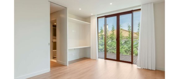 4 bedrooms Villa in Cascais, Portugal No. 34093 12