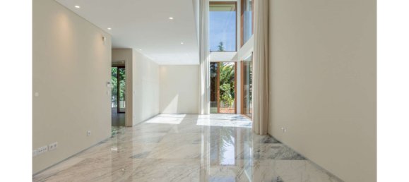 4 bedrooms Villa in Cascais, Portugal No. 34093 4