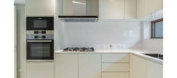 4 bedrooms Villa in Cascais, Portugal No. 34093 9