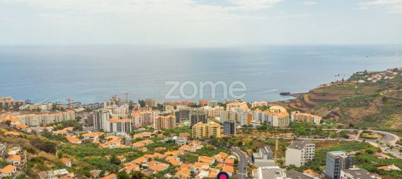 Дом с 5 спальнями в Фуншал, Португалия № 146560 5