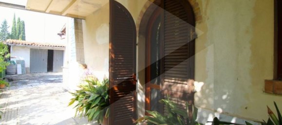 Apartamento de 3 divisões em Pontedera, Italy N.º 27946 12