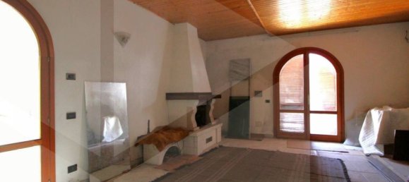 Apartamento de 3 divisões em Pontedera, Italy N.º 27946 2