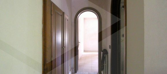 Apartamento de 3 divisões em Pontedera, Italy N.º 27946 9