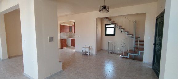 Коммерческая недвижимость с 3 спальнями в Ханья, Греция № 266 7