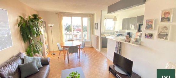 2 chambres Appartement à Montmorency, France No. 182173 2