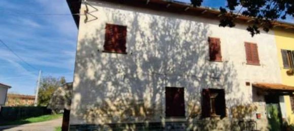 5 bedrooms House in Empoli, Italy No. 374795 2