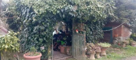 5 bedrooms House in Empoli, Italy No. 374795 9