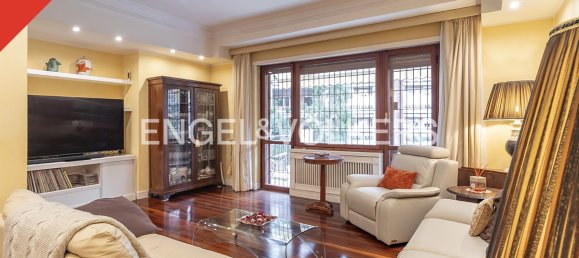 4 bedrooms Apartment in Rome, Italy No. 102290 36