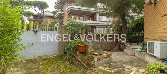 4 bedrooms Apartment in Rome, Italy No. 102290 31