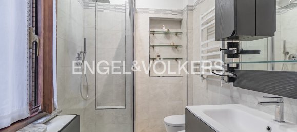 4 bedrooms Apartment in Rome, Italy No. 102290 21