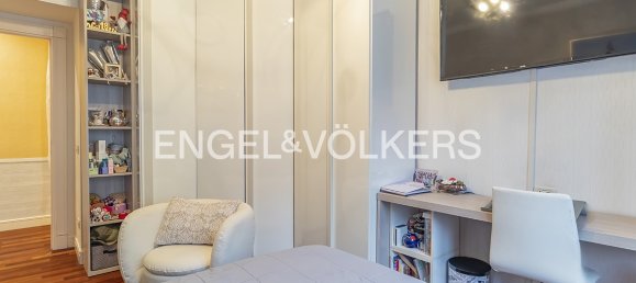4 bedrooms Apartment in Rome, Italy No. 102290 16