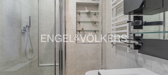 4 bedrooms Apartment in Rome, Italy No. 102290 22