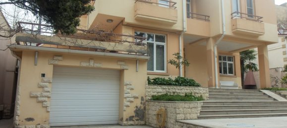5 bedrooms Villa in Baku, Azerbaijan No. 1198 8