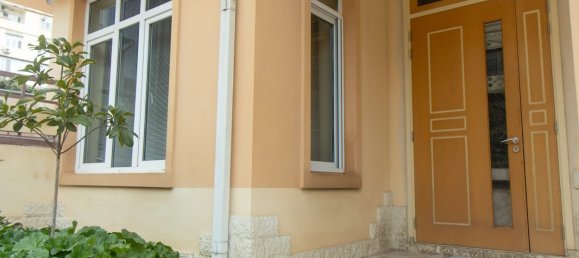 5 bedrooms Villa in Baku, Azerbaijan No. 1198 4