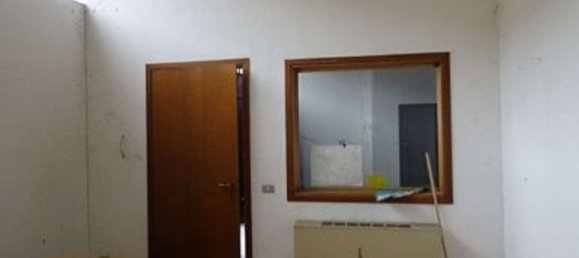 Склад 612м² в Малео, Италия № 373833 9