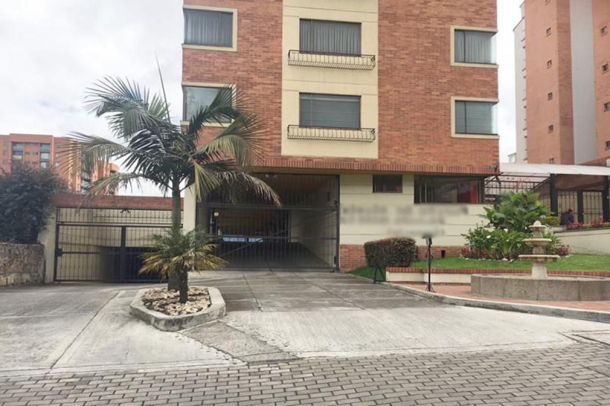 2 bedrooms House in Bogota, Colombia No. 13732