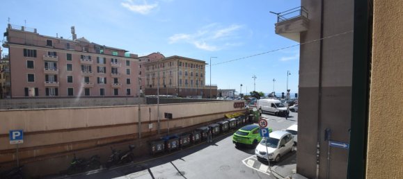 3 rooms Apartment in Genoa, Italy No. 77791 11