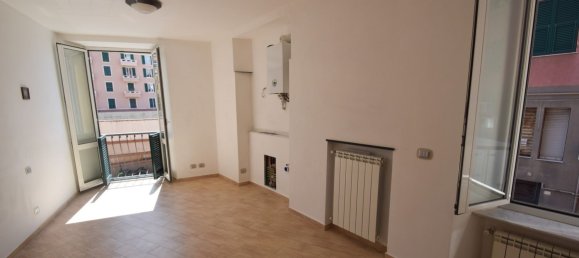 3 rooms Apartment in Genoa, Italy No. 77791 7