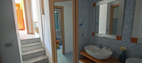 3 rooms Apartment in Genoa, Italy No. 77791 23