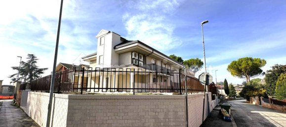 3 chambres Appartement à Macerata, Italy No. 206889 8