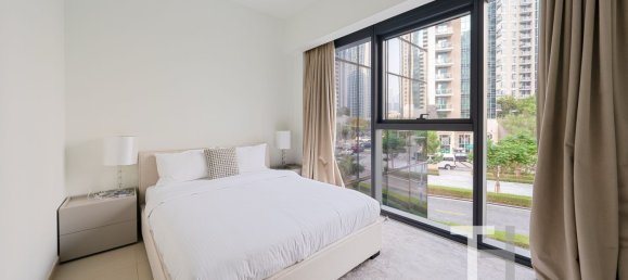 2 bedrooms Apartment in Burj Khalifa, UAE No. 95682 6