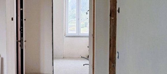 3-Zimmer Wohnung in Cocquio-Trevisago, Italy, Nr. 117348 9