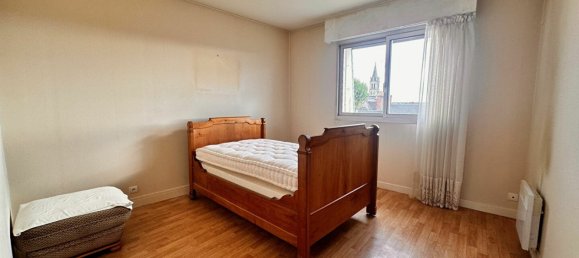 Apartamento de 2 dormitorios en Saint-Florent-sur-Cher, France No. 235495 4