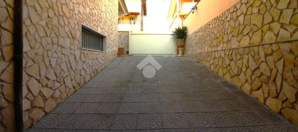 5 rooms Villa in Villa di Briano, Italy No. 120910 18