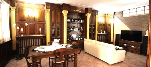 5 rooms Villa in Villa di Briano, Italy No. 120910 6