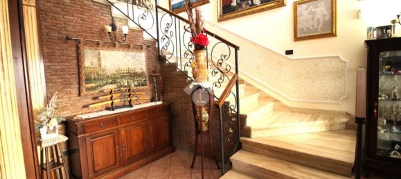 5 rooms Villa in Villa di Briano, Italy No. 120910 8