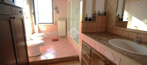 5 rooms Villa in Villa di Briano, Italy No. 120910 17