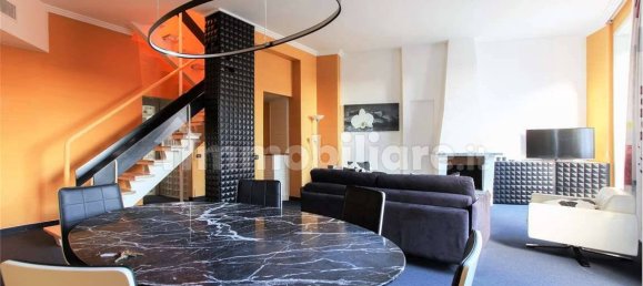 2 bedrooms Apartment in Milan, Italy No. 360120 6
