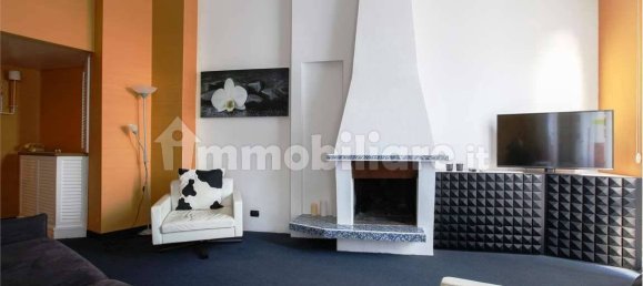 2 bedrooms Apartment in Milan, Italy No. 360120 2