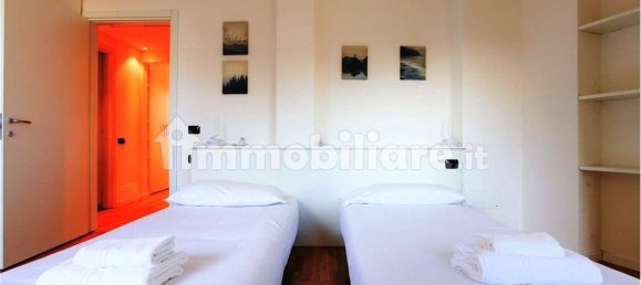 2 bedrooms Apartment in Milan, Italy No. 360120 26