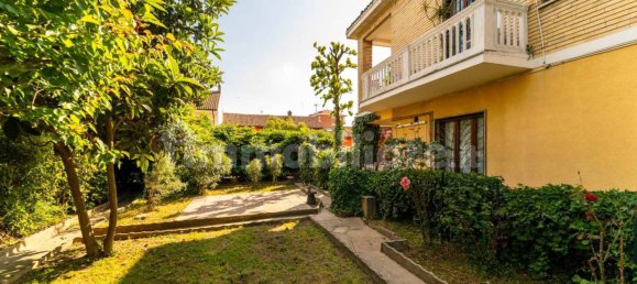 7 bedrooms Villa in Moncalieri, Italy No. 357004 10