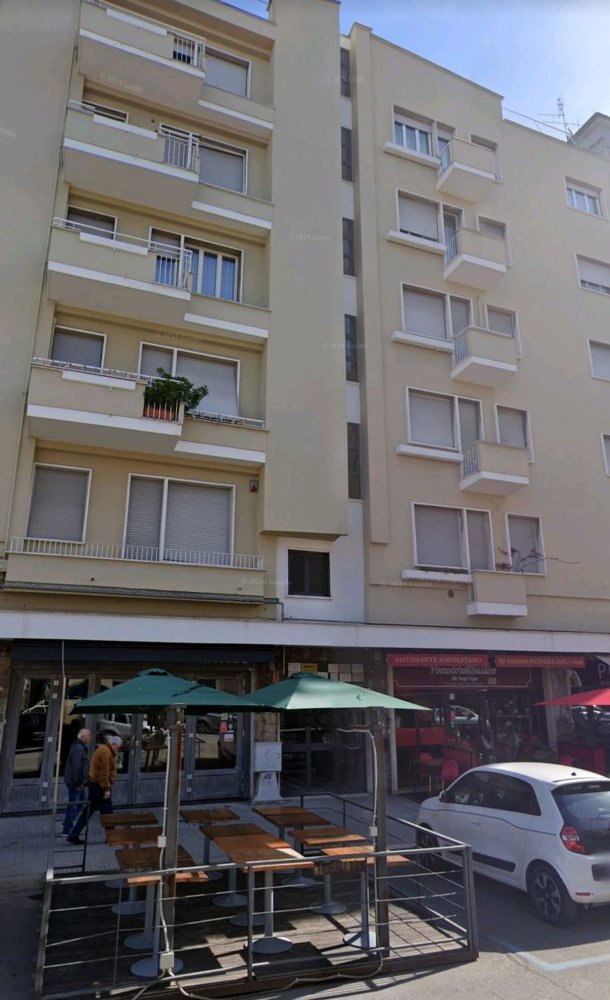 4 bedrooms Apartment in Latina, Italy No. 389195