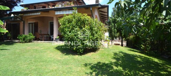 5 Schlafzimmer Villa in Montechiarugolo, Italy, Nr. 381298 2