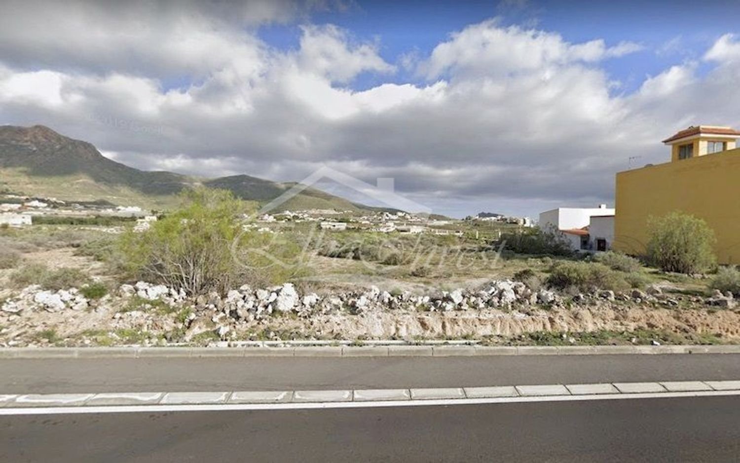 Terreno en Arona, Spain 1000 m² No. 125221