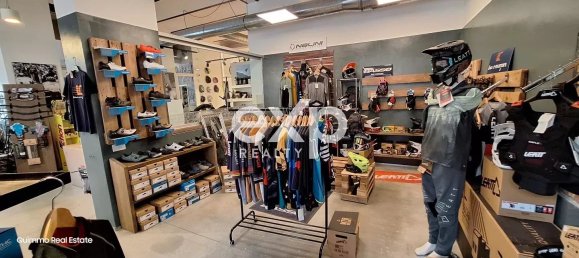 Gewerbliche Immobilie in Asti, Italy 330m², Nr. 312970 6