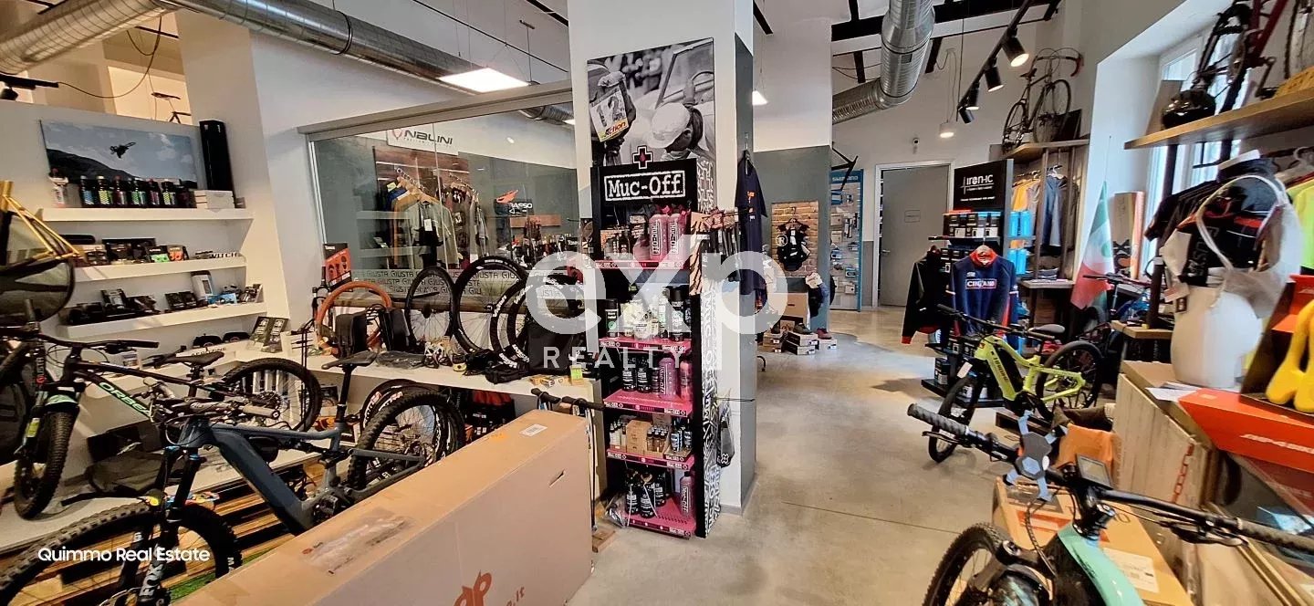 Gewerbliche Immobilie in Asti, Italy 330m², Nr. 312970