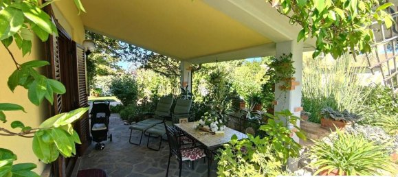 3 غرف نوم فيلا في Montecchio, Italy رقم 381784 6