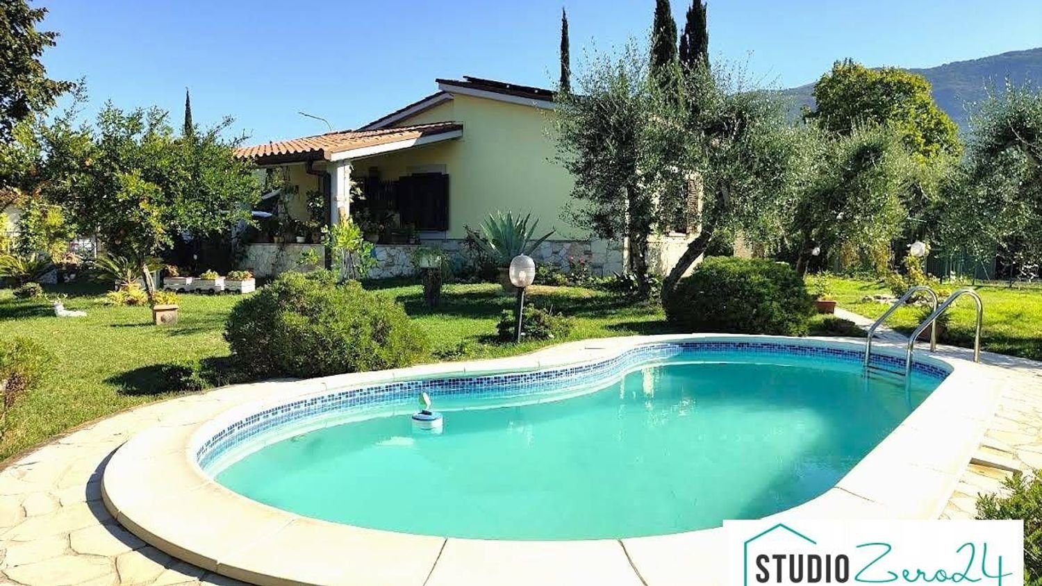 3 غرف نوم فيلا في Montecchio, Italy رقم 381784