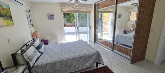 Propiedad comercial de 6 dormitorios en Tala, Cyprus No. 68795 10