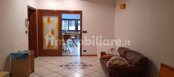 Apartamento de 2 dormitorios en Sesto Fiorentino, Italy No. 118079 3