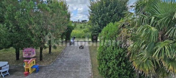 2 bedrooms Villa in Chioggia, Italy No. 280898 3